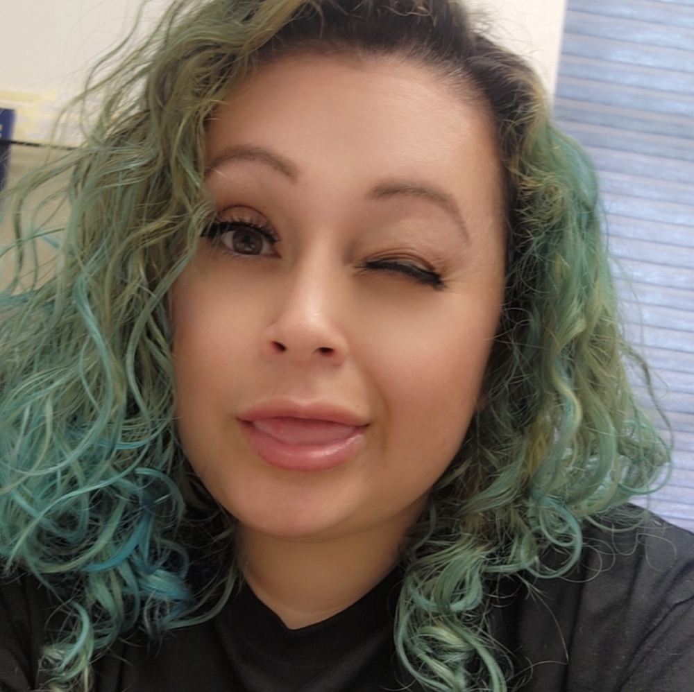 Meet your Posher, Adriana (Ady)